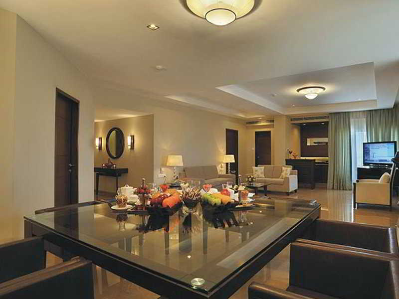 Grand Mercure Vadodara Surya Palace Стая снимка